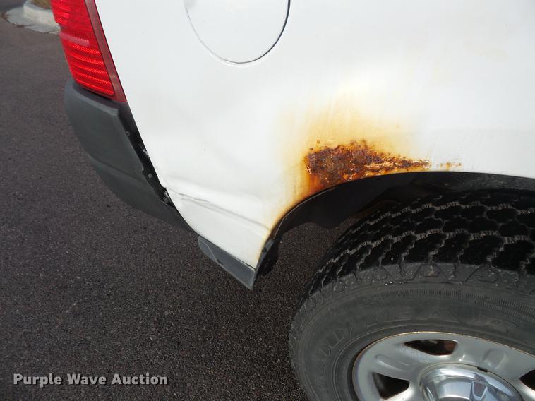 image for item DB8039 2004 Ford Explorer SUV