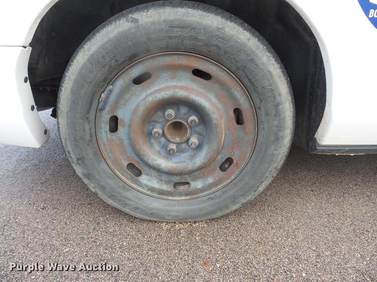 image for item DB8040 2005 Ford Crown Victoria Police Interceptor