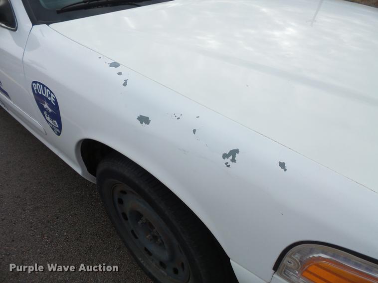 image for item DB8040 2005 Ford Crown Victoria Police Interceptor