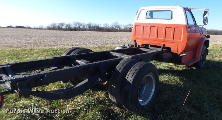 image for item DB9867 1974 Chevrolet C60 truck cab and chassis