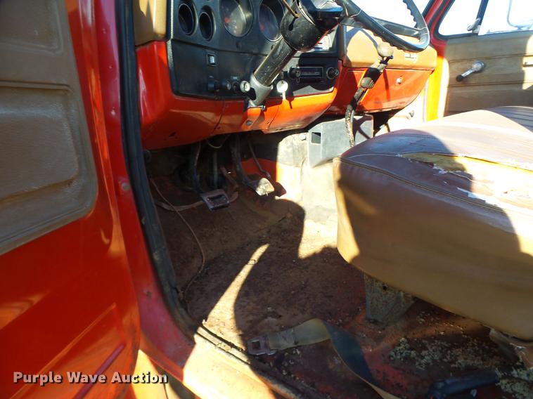 image for item DB9867 1974 Chevrolet C60 truck cab and chassis