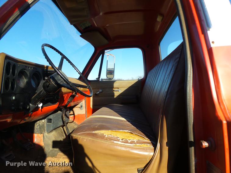 image for item DB9867 1974 Chevrolet C60 truck cab and chassis