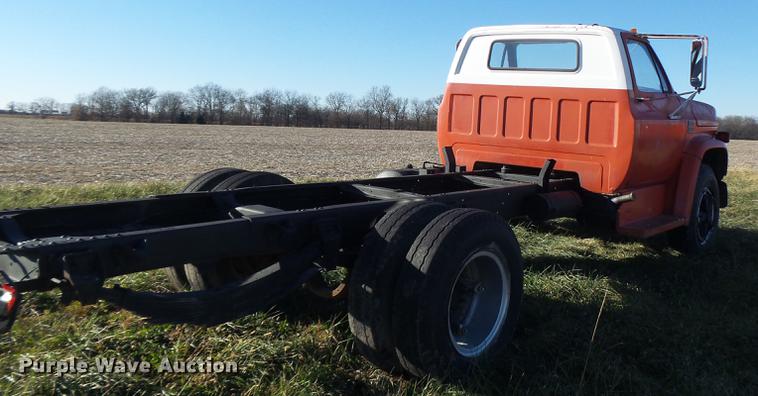 image for item DB9867 1974 Chevrolet C60 truck cab and chassis