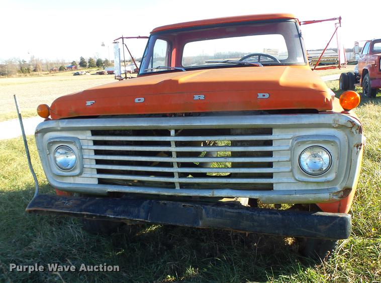 image for item DB9868 1969 Ford 600 truck cab and chassis