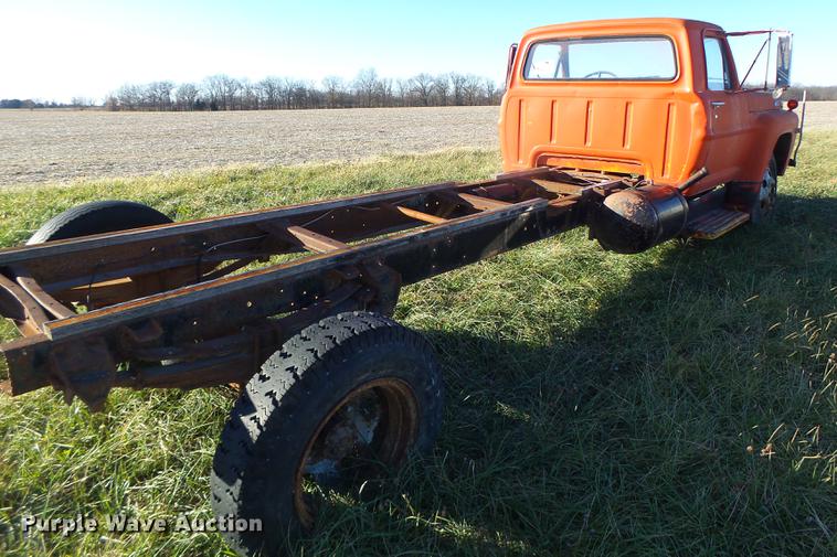 image for item DB9868 1969 Ford 600 truck cab and chassis