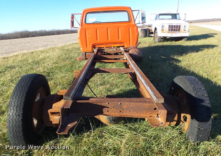 image for item DB9868 1969 Ford 600 truck cab and chassis