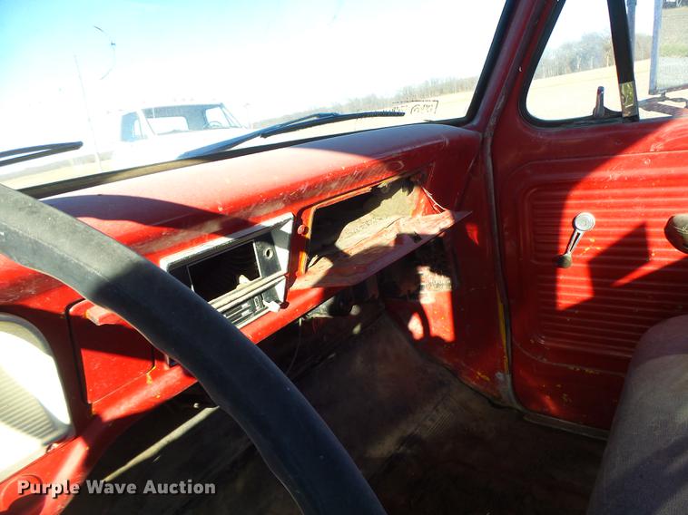 image for item DB9868 1969 Ford 600 truck cab and chassis