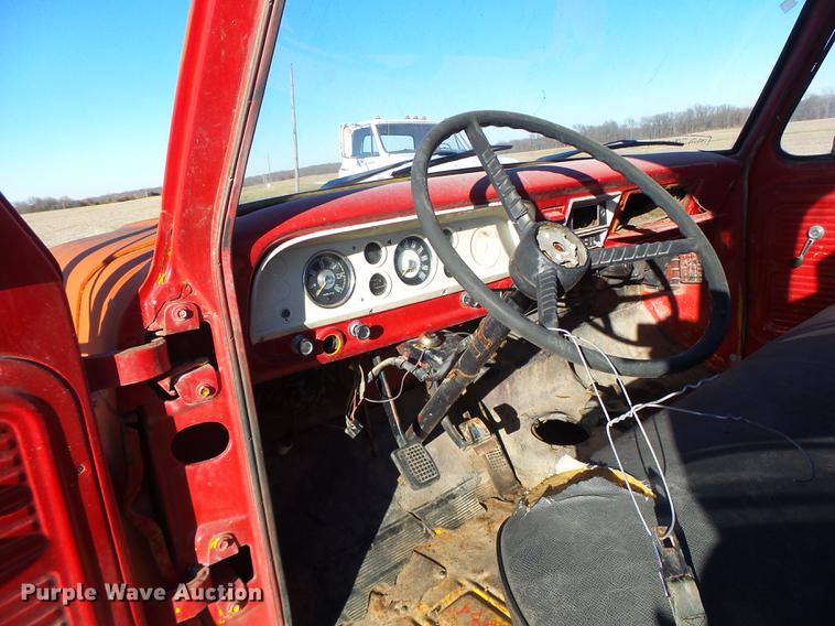 image for item DB9868 1969 Ford 600 truck cab and chassis