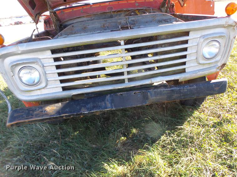 image for item DB9868 1969 Ford 600 truck cab and chassis