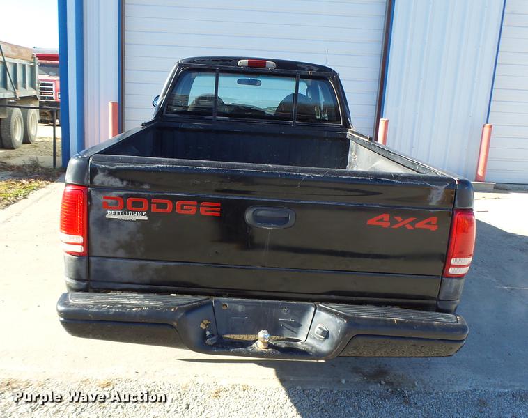 image for item DB9872 1999 Dodge Dakota Club Cab pickup truck