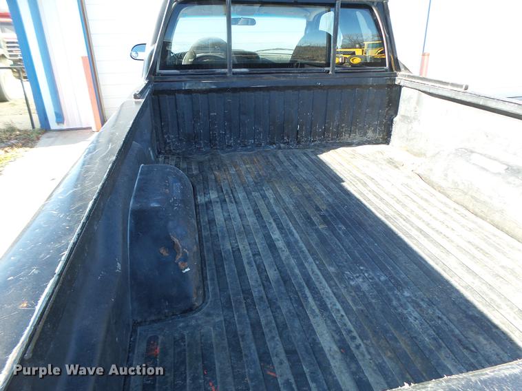 image for item DB9872 1999 Dodge Dakota Club Cab pickup truck