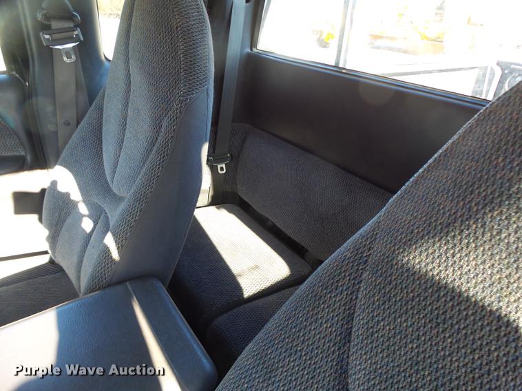 image for item DB9872 1999 Dodge Dakota Club Cab pickup truck