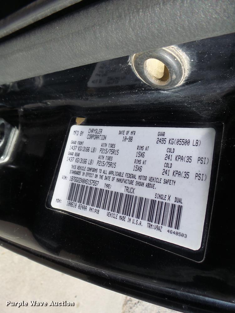 image for item DB9872 1999 Dodge Dakota Club Cab pickup truck