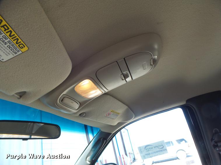 image for item DB9872 1999 Dodge Dakota Club Cab pickup truck