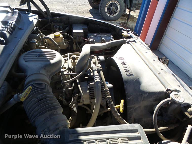 image for item DB9872 1999 Dodge Dakota Club Cab pickup truck