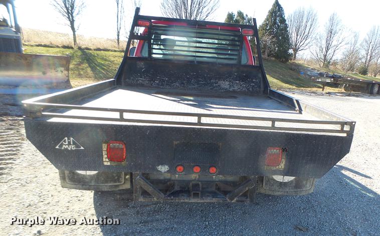 image for item DB9874 2006 Ford F350 Super Duty SuperCab flatbed pickup truck