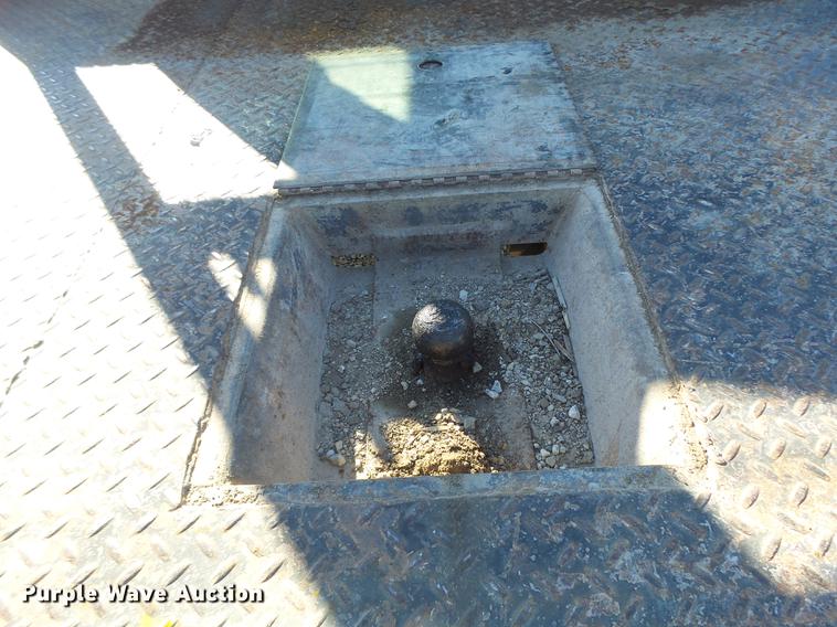 image for item DB9874 2006 Ford F350 Super Duty SuperCab flatbed pickup truck