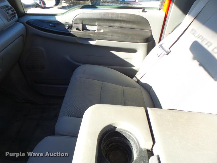 image for item DB9874 2006 Ford F350 Super Duty SuperCab flatbed pickup truck