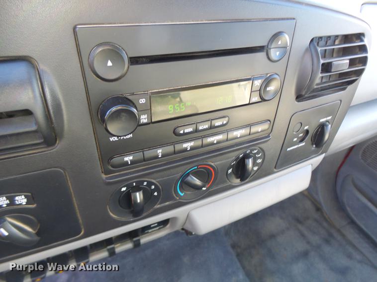 image for item DB9874 2006 Ford F350 Super Duty SuperCab flatbed pickup truck