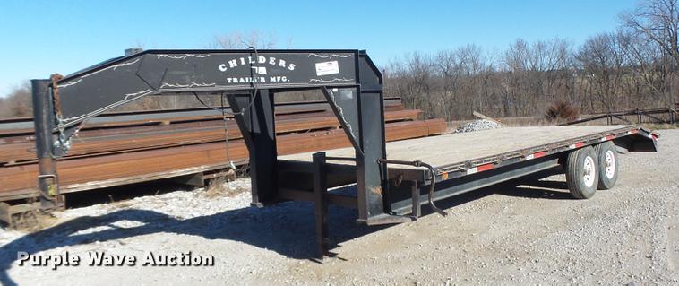 image for item DB9875 2001 Childers flatbed trailer