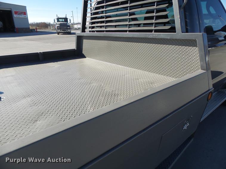 image for item DB9888 2006 Ford F350 Super Duty flatbed pickup truck