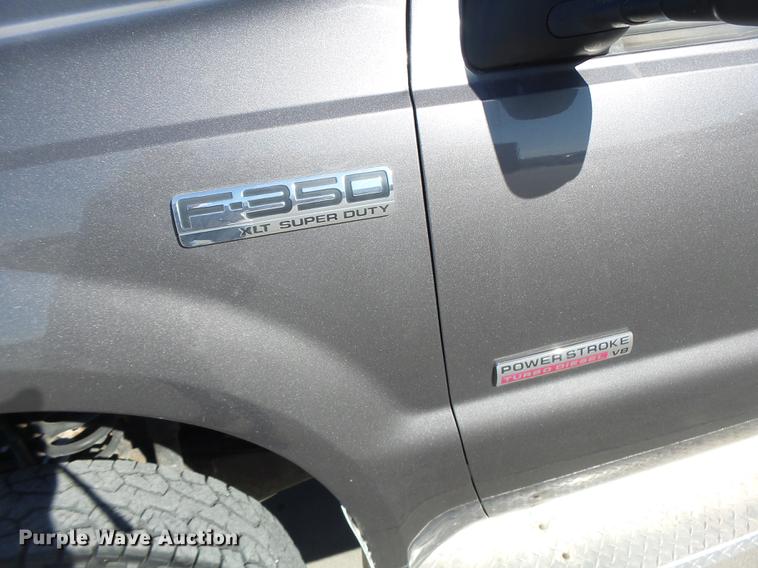 image for item DB9888 2006 Ford F350 Super Duty flatbed pickup truck