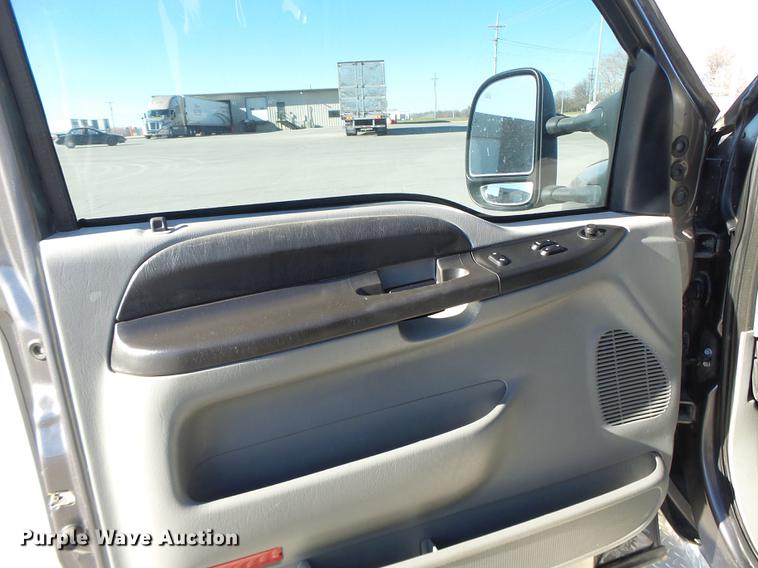 image for item DB9888 2006 Ford F350 Super Duty flatbed pickup truck