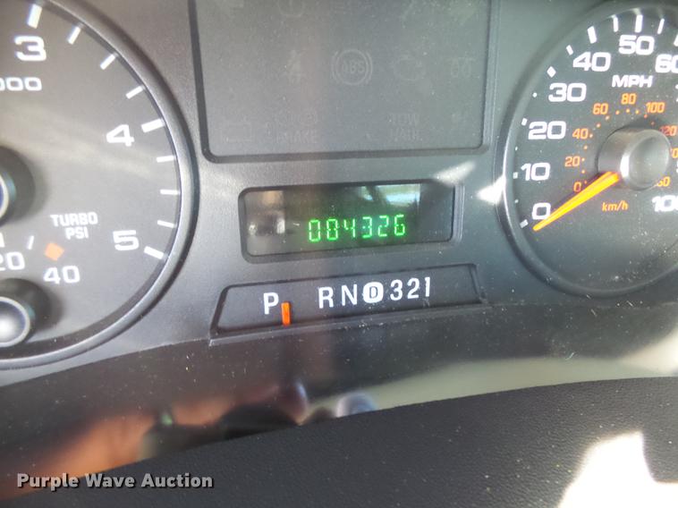 image for item DB9888 2006 Ford F350 Super Duty flatbed pickup truck