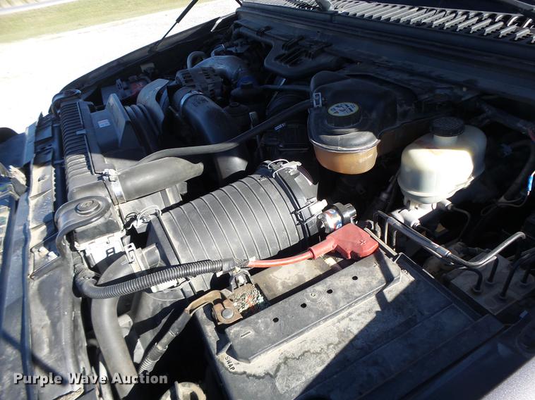 image for item DB9888 2006 Ford F350 Super Duty flatbed pickup truck