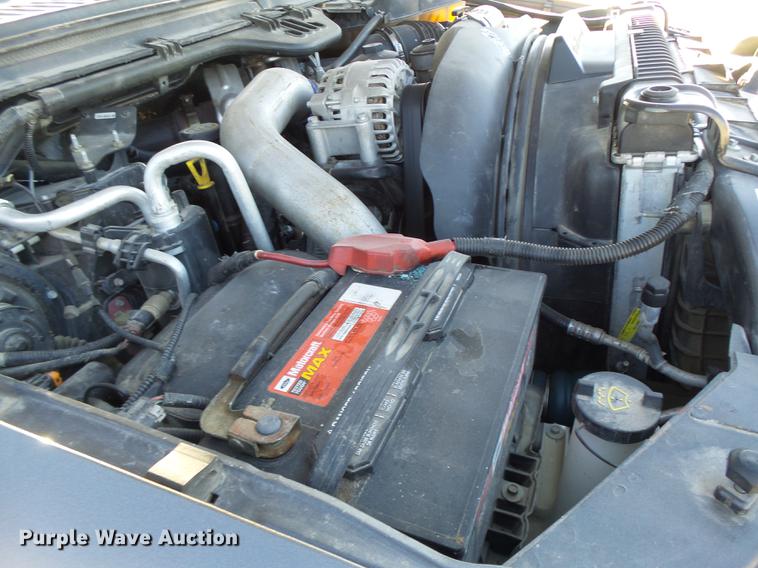 image for item DB9888 2006 Ford F350 Super Duty flatbed pickup truck