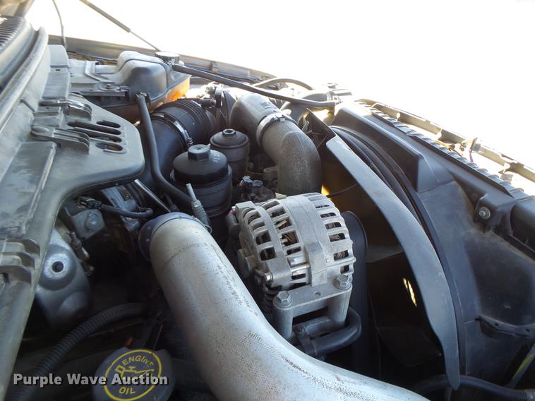 image for item DB9888 2006 Ford F350 Super Duty flatbed pickup truck