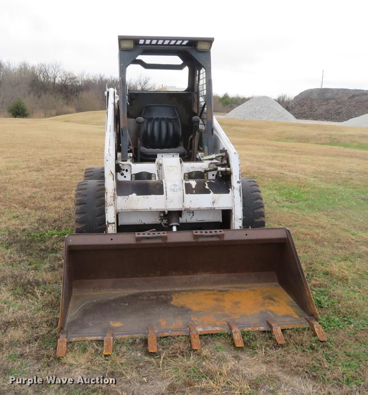 image for item DC0773 1995 Bobcat 853 skid steer