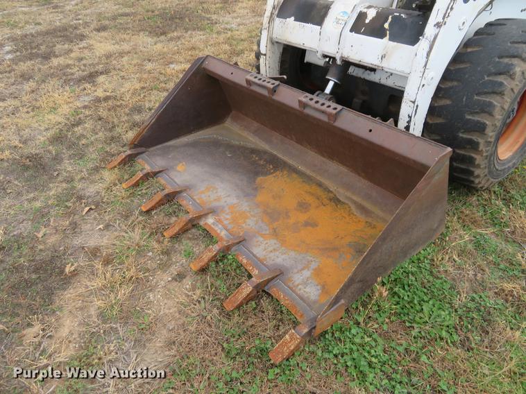 image for item DC0773 1995 Bobcat 853 skid steer