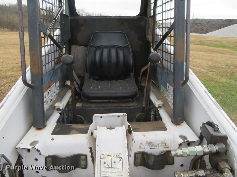 image for item DC0773 1995 Bobcat 853 skid steer