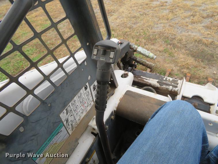 image for item DC0773 1995 Bobcat 853 skid steer