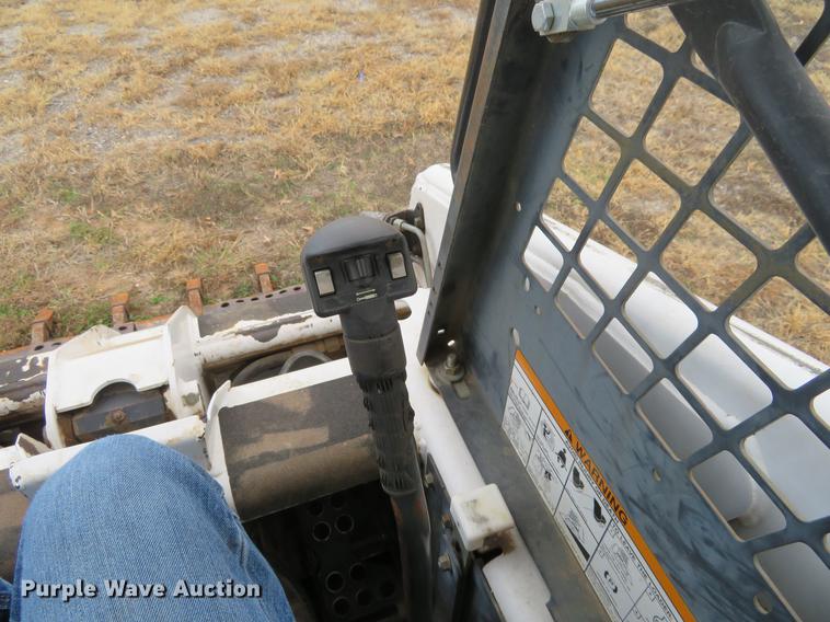 image for item DC0773 1995 Bobcat 853 skid steer