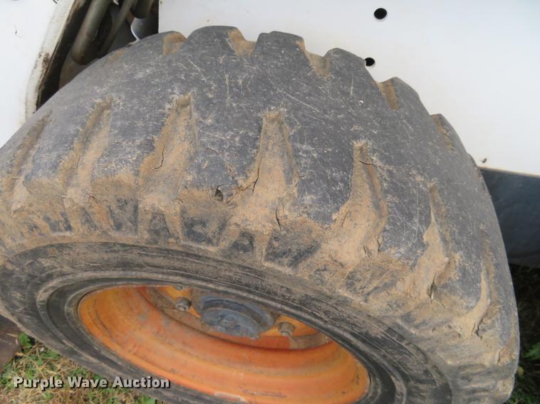 image for item DC0773 1995 Bobcat 853 skid steer