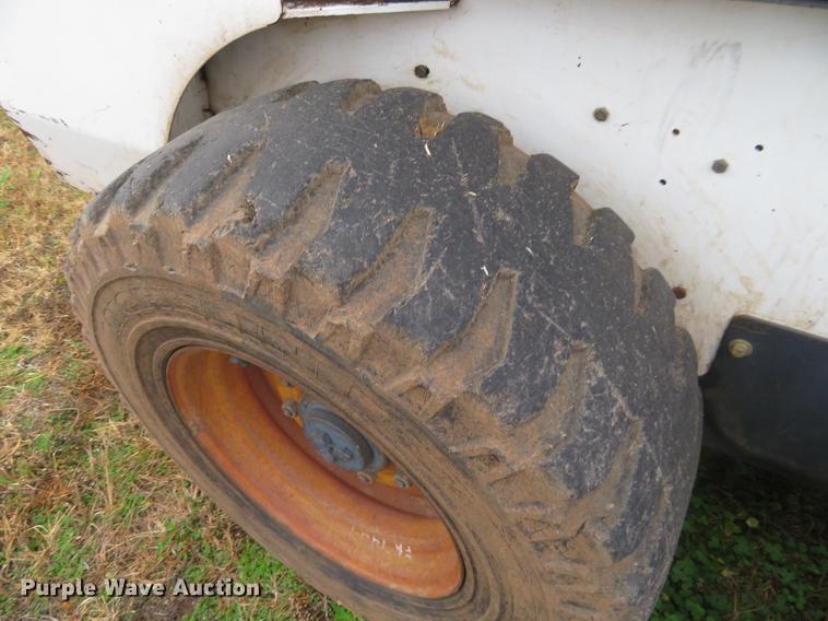 image for item DC0773 1995 Bobcat 853 skid steer