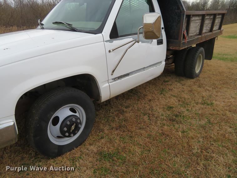 image for item DC0774 1997 Chevrolet 3500 flatbed pickup truck
