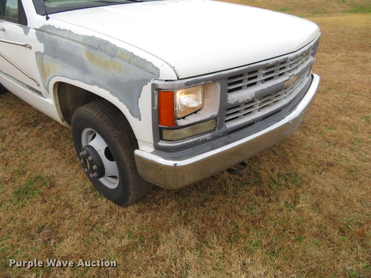 image for item DC0774 1997 Chevrolet 3500 flatbed pickup truck