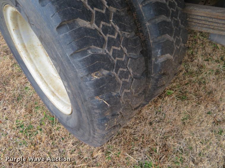 image for item DC0774 1997 Chevrolet 3500 flatbed pickup truck