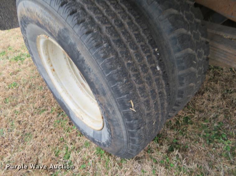 image for item DC0774 1997 Chevrolet 3500 flatbed pickup truck