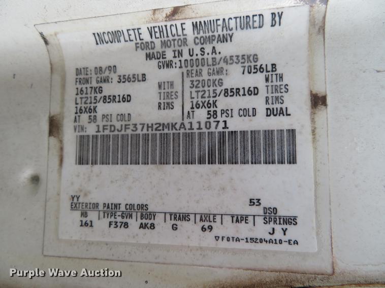 image for item DC0775 1991 Ford F350 flatbed pickup truck