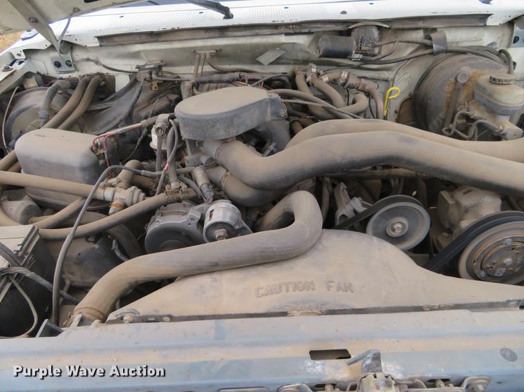 image for item DC0775 1991 Ford F350 flatbed pickup truck