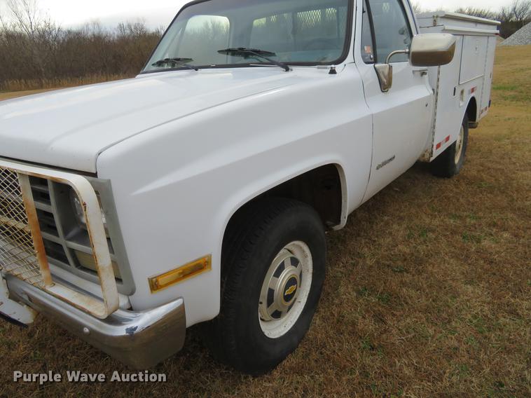 image for item DC0777 1989 Chevrolet 3500 utility bed pickup truck