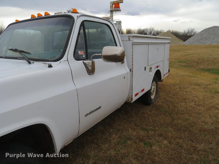 image for item DC0777 1989 Chevrolet 3500 utility bed pickup truck