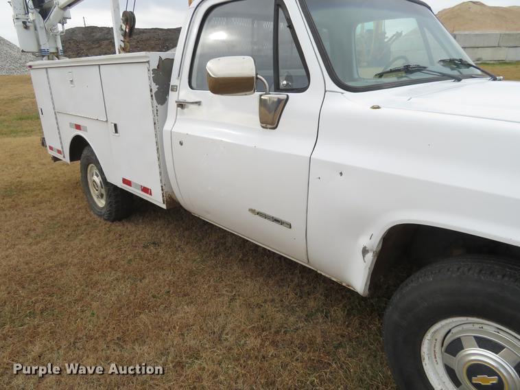 image for item DC0777 1989 Chevrolet 3500 utility bed pickup truck