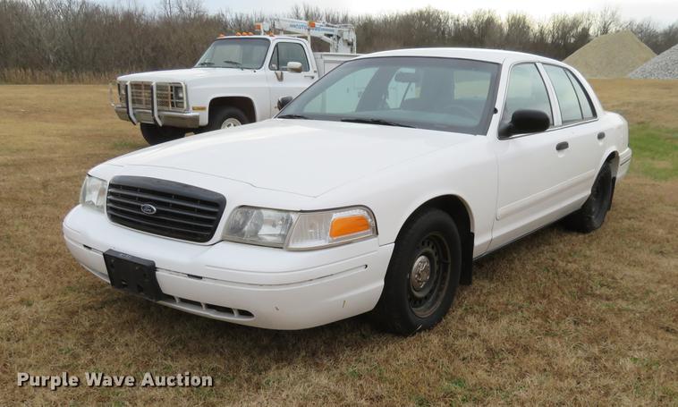 image for item DC0778 2000 Ford Crown Victoria Police Interceptor