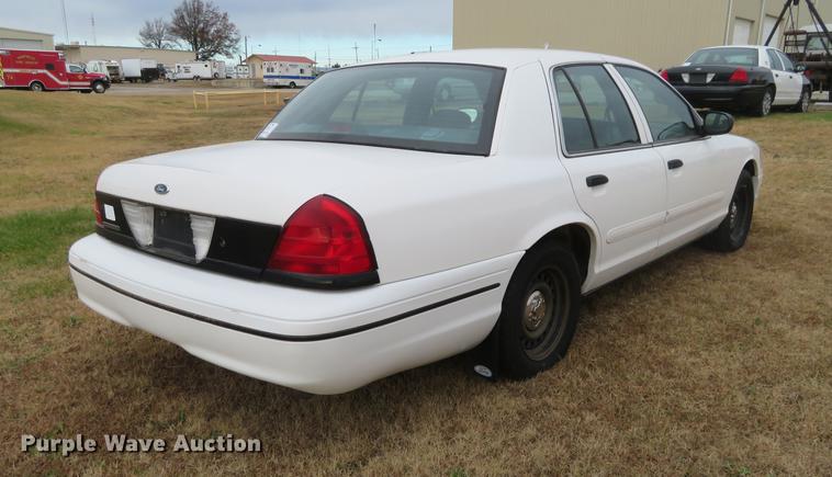 image for item DC0778 2000 Ford Crown Victoria Police Interceptor