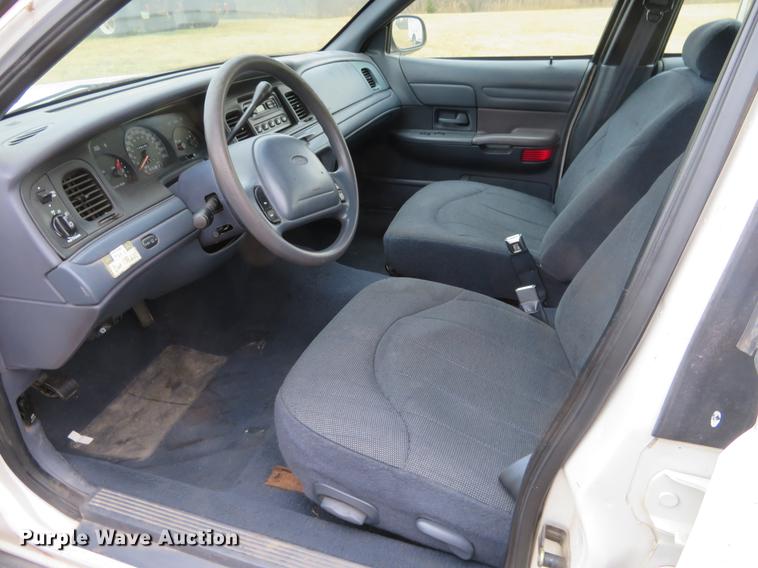 image for item DC0778 2000 Ford Crown Victoria Police Interceptor